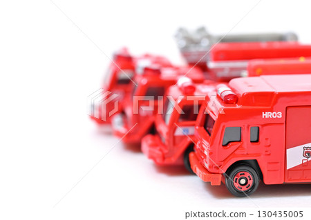 消防車和緊急車輛 消防車和緊急車輛 130435005