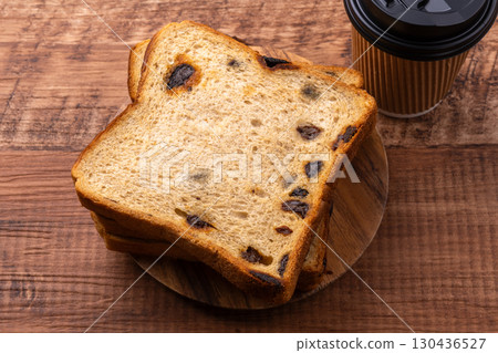 葡萄乾麵包 130436527