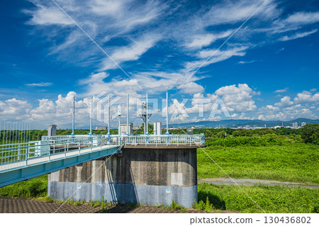 Yodo River water intake facility, Hirakata City 130436802