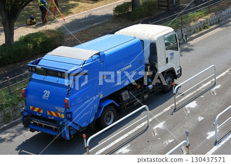 Garbage truck (garbage truck) image Garbage truck (garbage truck) image 130437571