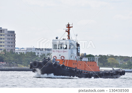 Tugboat at Osaka Port 130438500