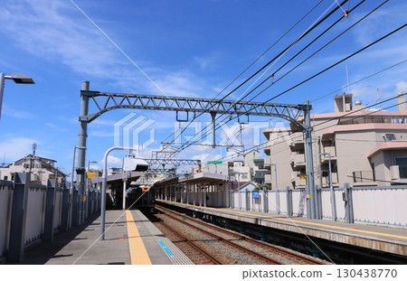 Hanshin Main Line Uozaki Station tracks and platform Hanshin Main Line Uozaki Station tracks and platform 130438770
