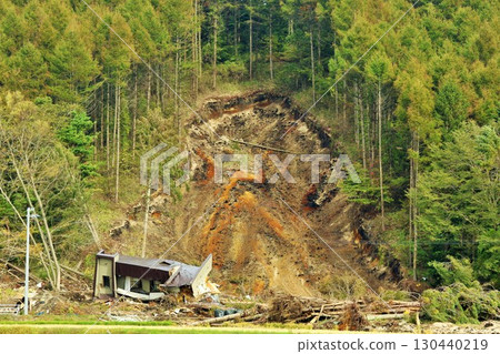 北海道東部伊武里地震滑坡 130440219