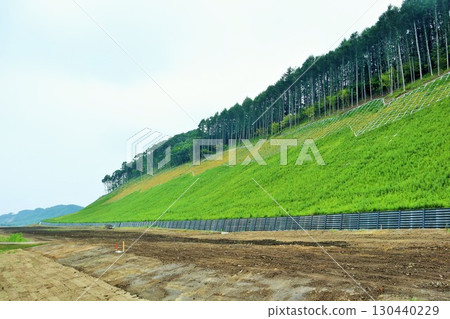 北海道膽振東地震山崩現場 130440229