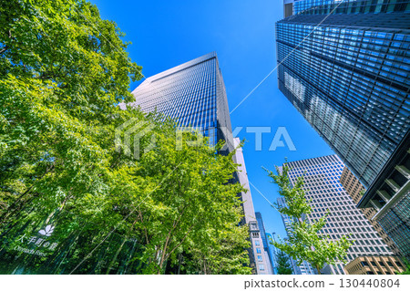 日本東京城市景觀，俯瞰大手町森林及其他地區。右側背景為日本橋重建計畫（9月2日，大手町） 130440804
