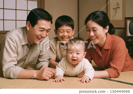 Scenes from the Showa era: Surrounding a baby 130444098