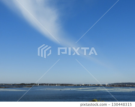 藍天白雲的濱名湖風景 藍天白雲的濱名湖風景 130448315