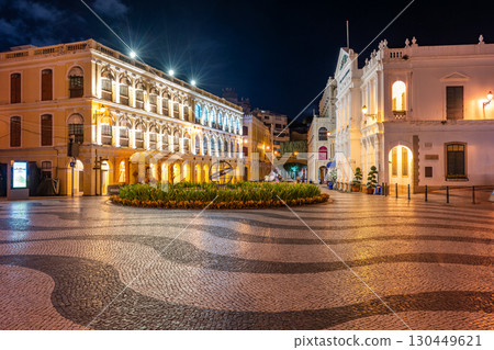 澳門議事亭前地的夜景 130449621