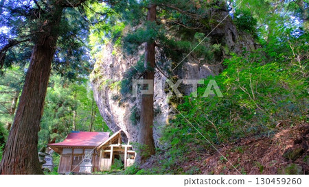 福井縣大野市大谷白山神社巨石 130459260