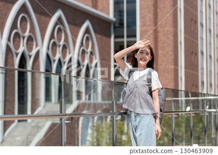 女大學生校園生活大學 130463909