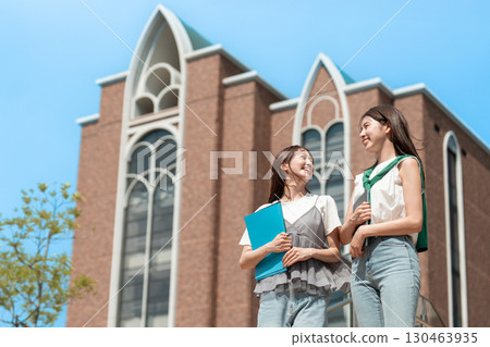 女大學生，校園生活，藍天 130463935