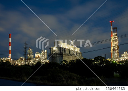 "Night view of Yokkaichi's factories" Shiohama area, Showa Yokkaichi Oil 130464583