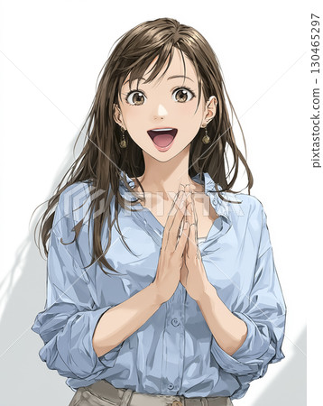 一位年輕的女商人雙手合十在胸前祈禱 130465297