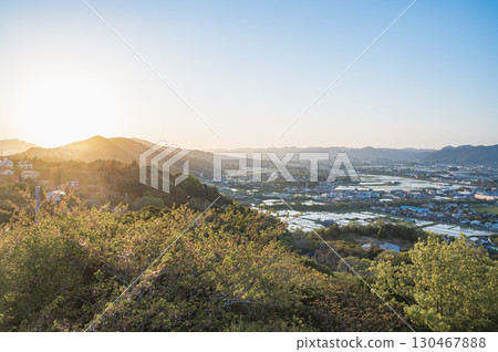 Kamogawa City at sunset as seen from Uomizuka in Chiba 130467888
