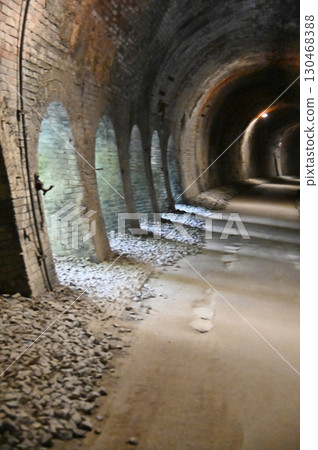 Apt Road Promenade No. 6 Tunnel Apt Road Promenade No. 6 Tunnel 130468388