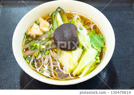 對馬當地美食:入燒蕎麥麵 對馬當地美食:入燒蕎麥麵 130470619