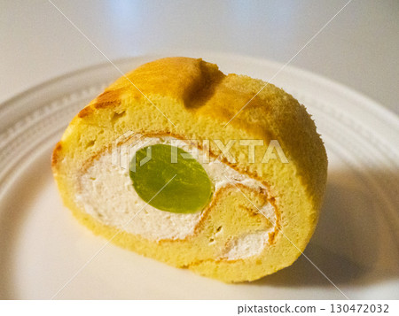 Shine Muscat Roll Cake Shine Muscat Shine Muscat Roll Cake Shine Muscat 130472032
