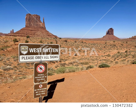 [Arizona] West Mitten in Monument Valley 130472382