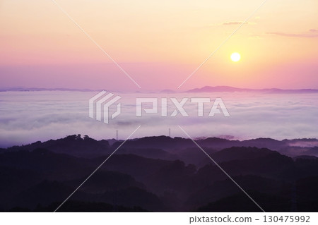 Sea of clouds and sunrise 6397 130475992