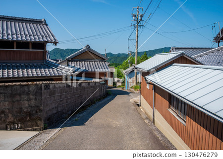 Traditional rural scenery (Sakamoto district, Yasusakayama town, Kameyama city, Mie prefecture) Traditional rural scenery (Sakamoto district, Yasusakayama town, Kameyama city, Mie prefecture) 130476279