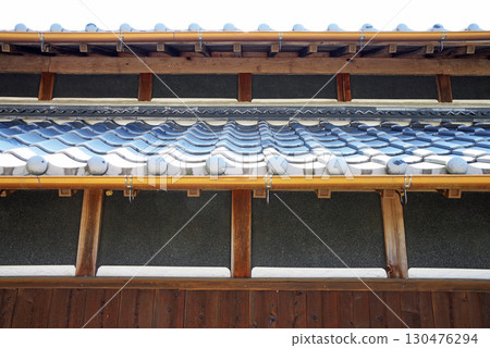 Traditional rural scenery: tiled roofs of old houses (Sakamoto district, Yasusakayama town, Kameyama city, Mie prefecture) Traditional rural scenery: tiled roofs of old houses (Sakamoto district, Yasusakayama town, Kameyama city, Mie prefecture) 130476294