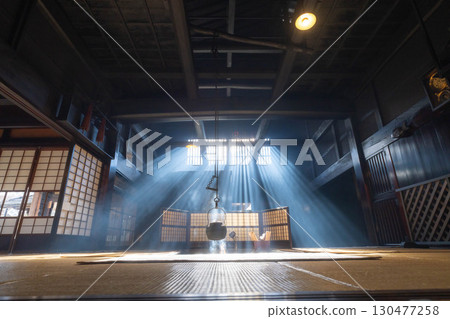 [Light beam material] A winter feature: The light beams of Okutani at Wakihonjin in Tsumago-juku [Nagano Prefecture] 130477258