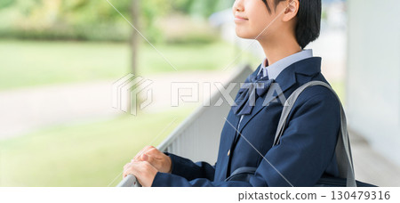 Smiling junior high school student, high school student, girl, student, high school girl (exam, grades) 130479316