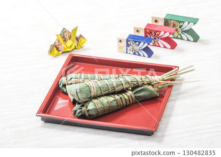Chimaki on a candy dish, Children's Day, Boys' Day, image material 130482835