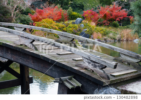 京都Ryozoen-zu-moki池塘雪雪橋 130482898