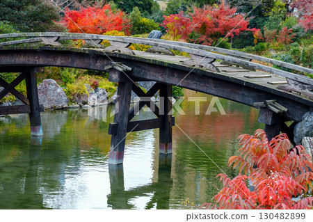 京都Ryozoen-zu-moki池塘雪雪橋 130482899