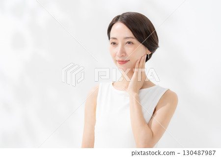 女性美容護膚 130487987