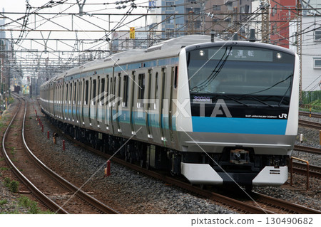 京濱東北線 E233 系列列車：性能檢查測試列車 130490682