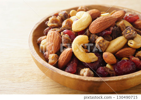 乾果和堅果 乾果和堅果 130490715