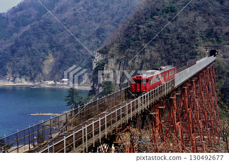 2007: Two Kiha 47 series local trains running on the Sanin Main Line 2007: Two Kiha 47 series local trains running on the Sanin Main Line 130492677