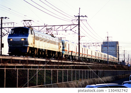 2007: EF66115 pulling a 313 series class A transport on the Tokaido Line 130492742