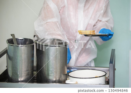 Food in the hospital. Distribution of food in the hospital. 130494846