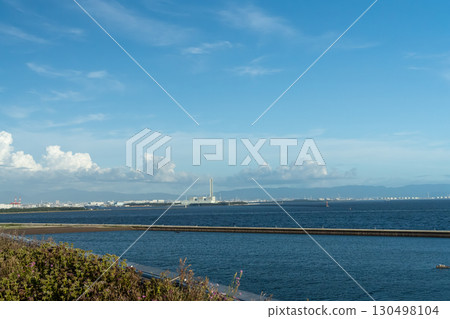 藍天、藍海、白雲 130498104