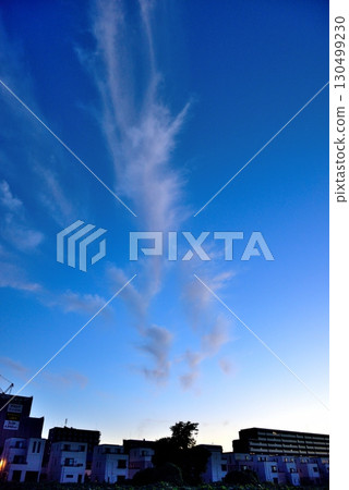 A clear autumn sky 130499230