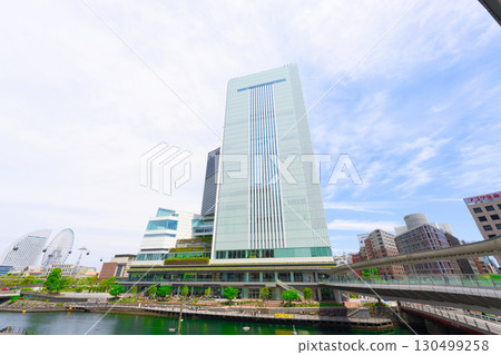[Kanagawa Prefecture] Sightseeing around Sakuragicho Station on a holiday in May 130499258