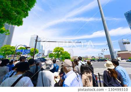 [Kanagawa Prefecture] Sightseeing around Sakuragicho Station on a holiday in May 130499310