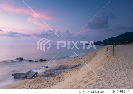 日落、海龜產卵場、永田稻中濱、屋久島（夏季） 130499905