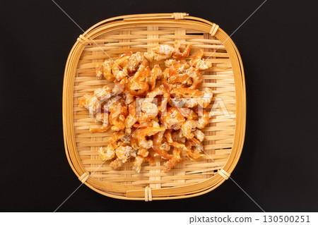 [Tokushima Prefecture] Dried Peeled Shrimp (Red Shrimp, Tiger Shrimp) 130500251