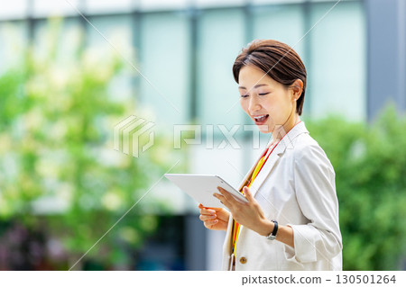 外面的女商人 130501264