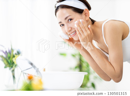洗臉女人護膚 130501315