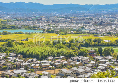 Autumn in Kyoto: Rural scenery along Sagano Road 130501338