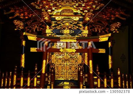 竹駒神社的金色神轎 130502378