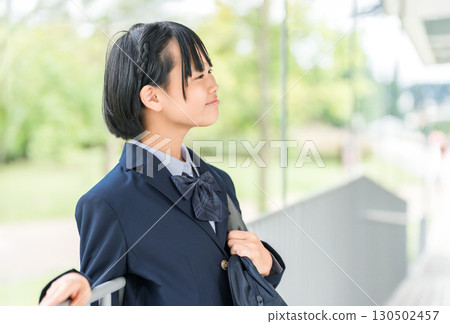 High school girls at school, junior high school students, high school students, elementary school students, female students 130502457