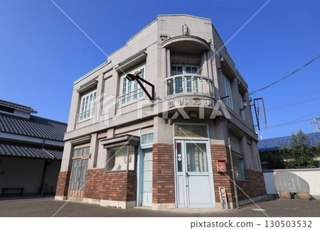 "Amehira Photo Studio" was the location set for the movie "Crying Out Love, In the Center of the World" 130503532