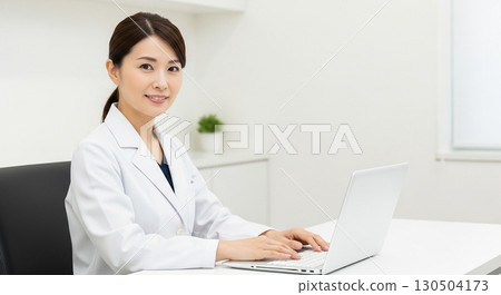 Female doctor in online practice 130504173