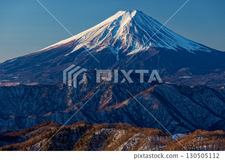 清晨從大菩薩山的白谷丸眺望富士山 130505112